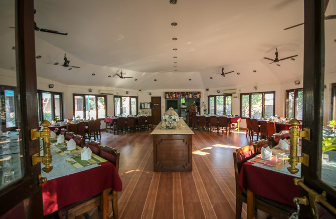 jungle Safri Resort dining hall